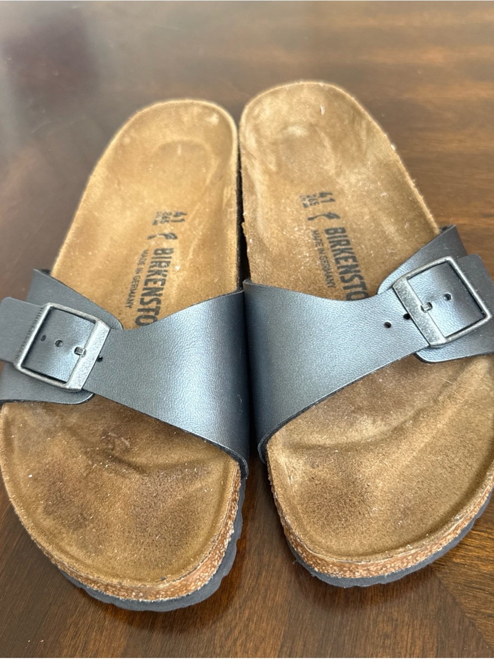 Birkenstock Black Arizona Single-Buckle Sandals - Picture 2 of 9